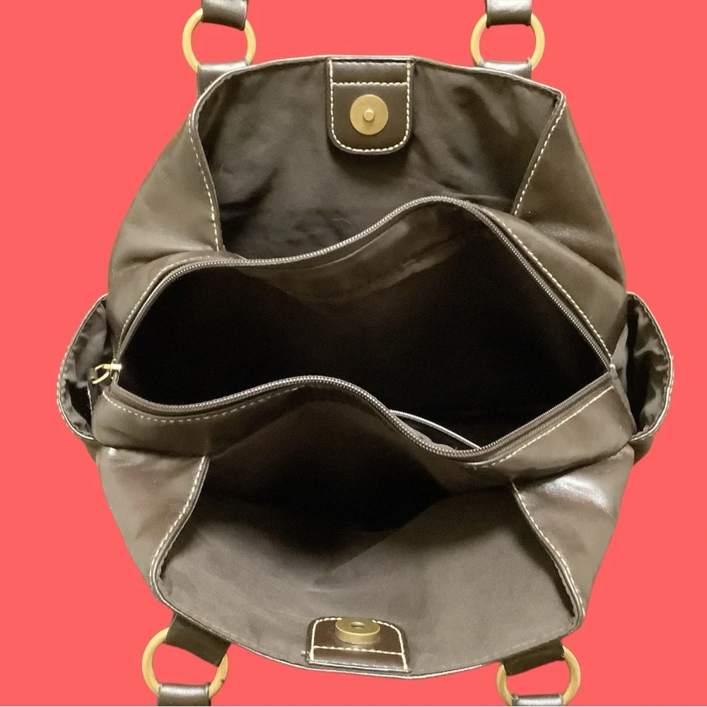 Chic Brown Shoulder Bag. NEW - Picture 3 of 4